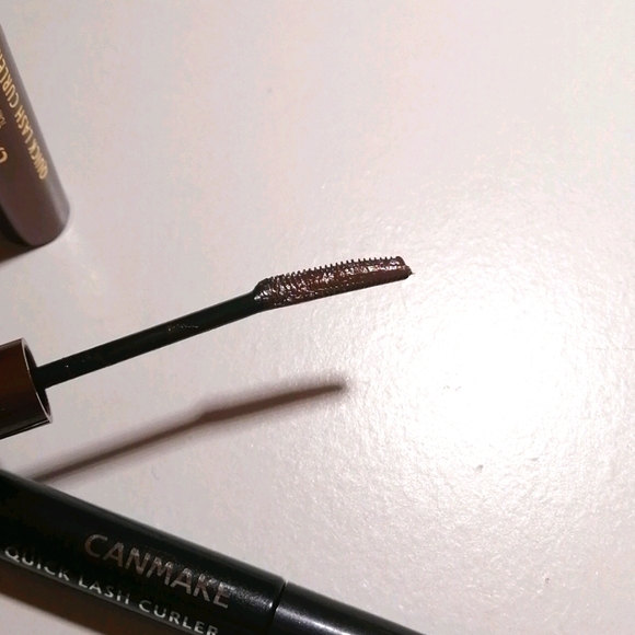 Canmake mascara - Picture 2 of 2